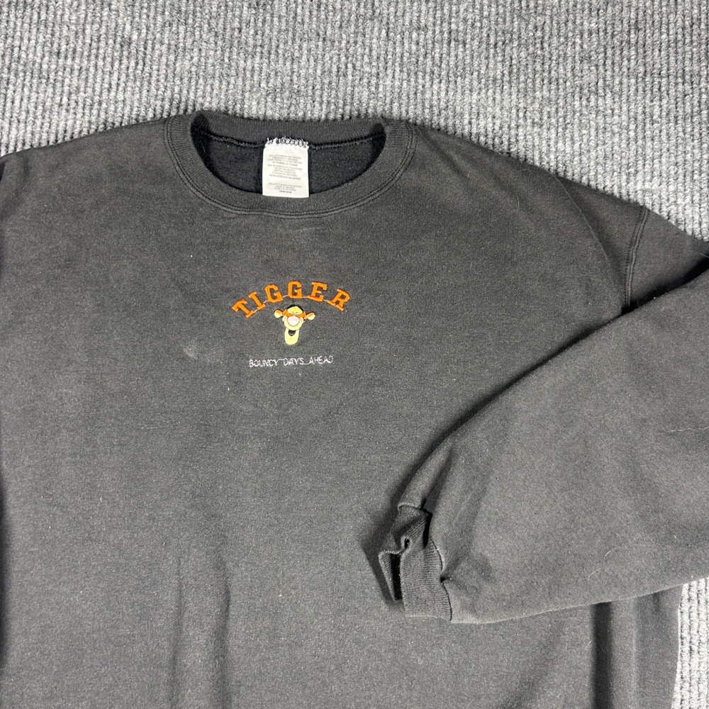 Vintage Disney Sweatshirt Women's XXL Tigger Bouncy Days Ahead Black 90s - Picture 2 of 6